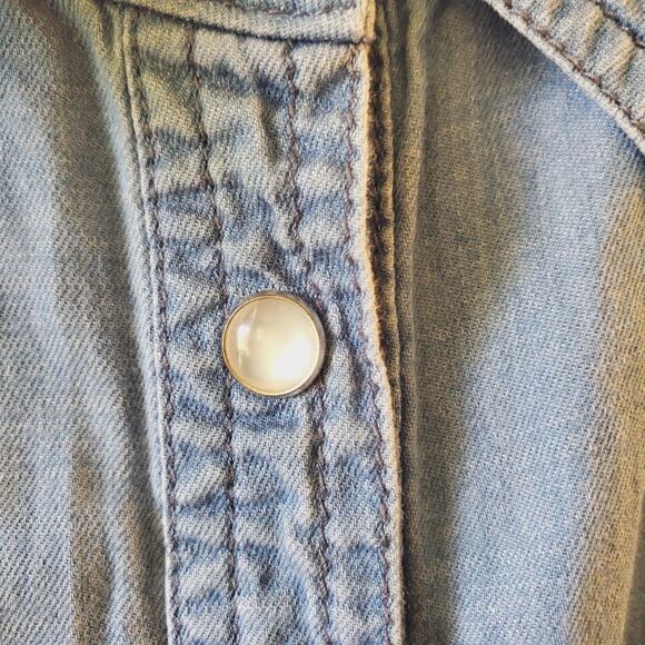 Orvis Womens XL Soft Cotton Blue Pearl Snap Long Sleeve Roll Tab Shirt Blouse - Picture 5 of 8